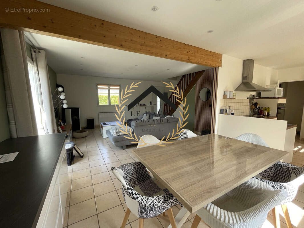 Maison 110 m² à Criquetot-L'esneval  - photo 3
