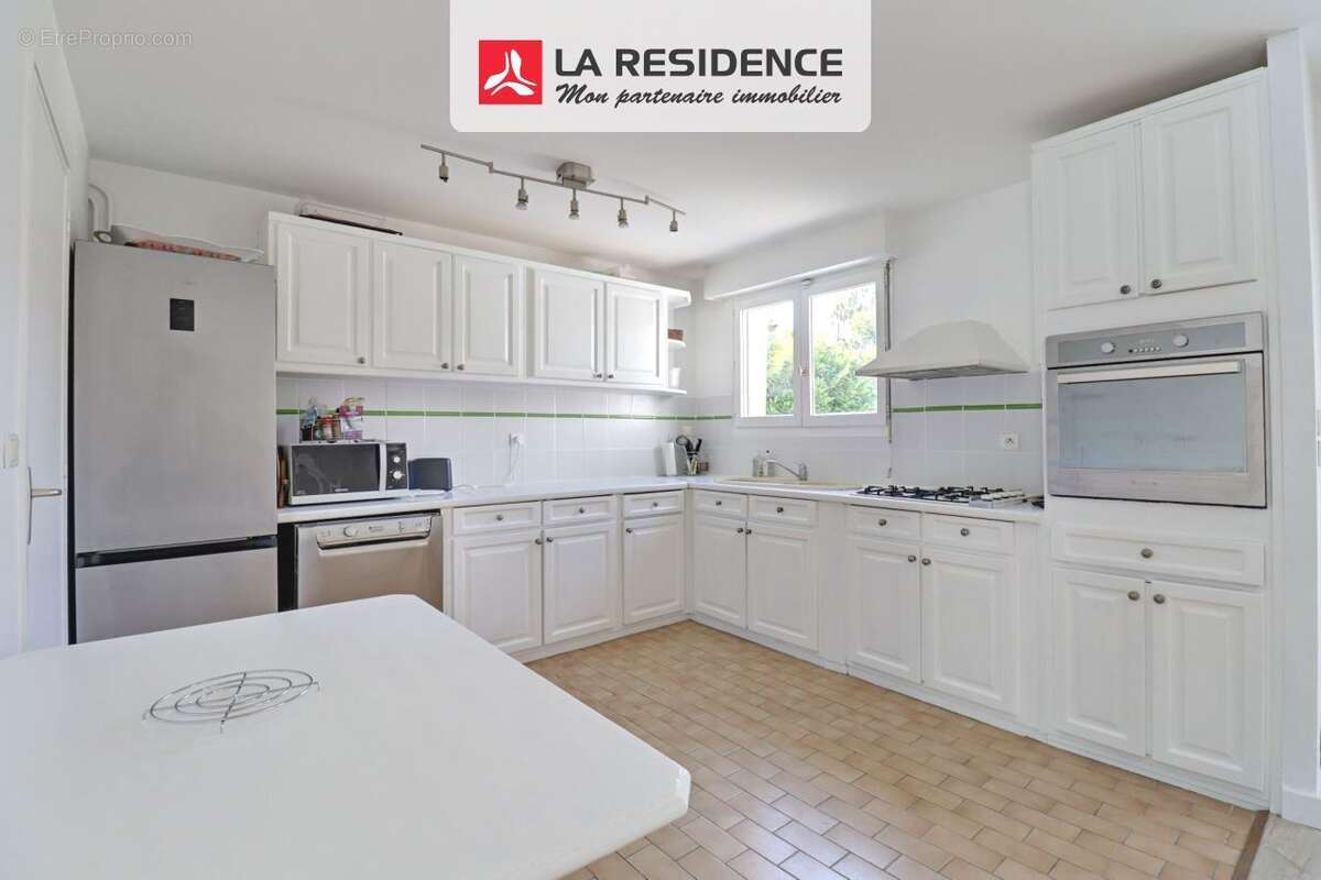 Maison à VERNEUIL-SUR-SEINE