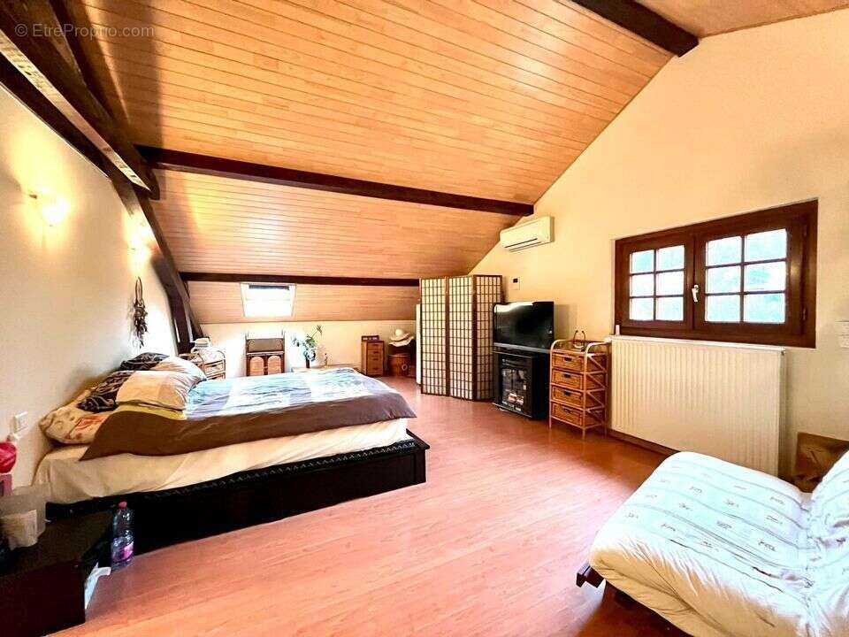 Maison à MONNETIER-MORNEX