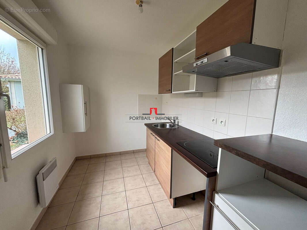 Maison à SAINT-MARTIN-LACAUSSADE