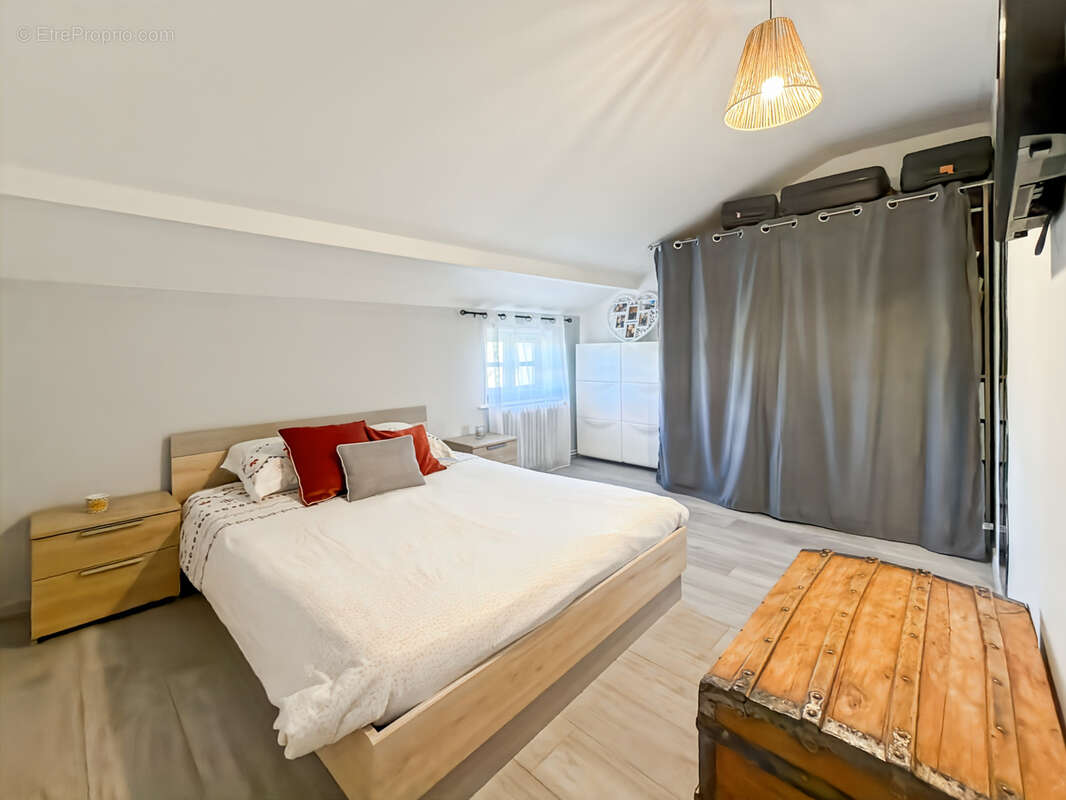 Charmante maison familiale de 100 m2 avec dépendance et grand jardin   Ambérieux-d’Azergues (69480) limite Ans - photo 8