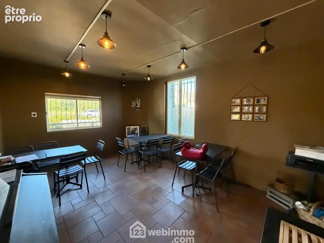 Commerce 84 m² à vendre à Pont-L'eveque (60400) - photo 2