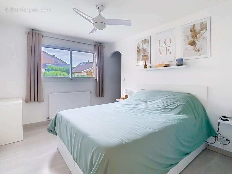 Maison à MONNETIER-MORNEX