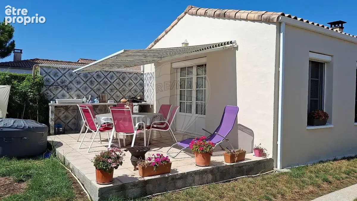 Maison à VAUX-SUR-MER