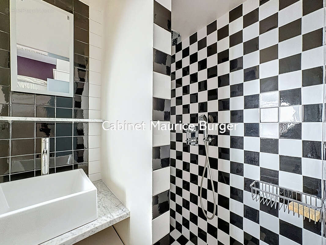 Appartement à PARIS-2E