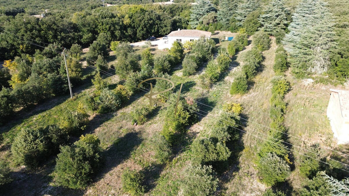 Terrain à ORGNAC-L&#039;AVEN