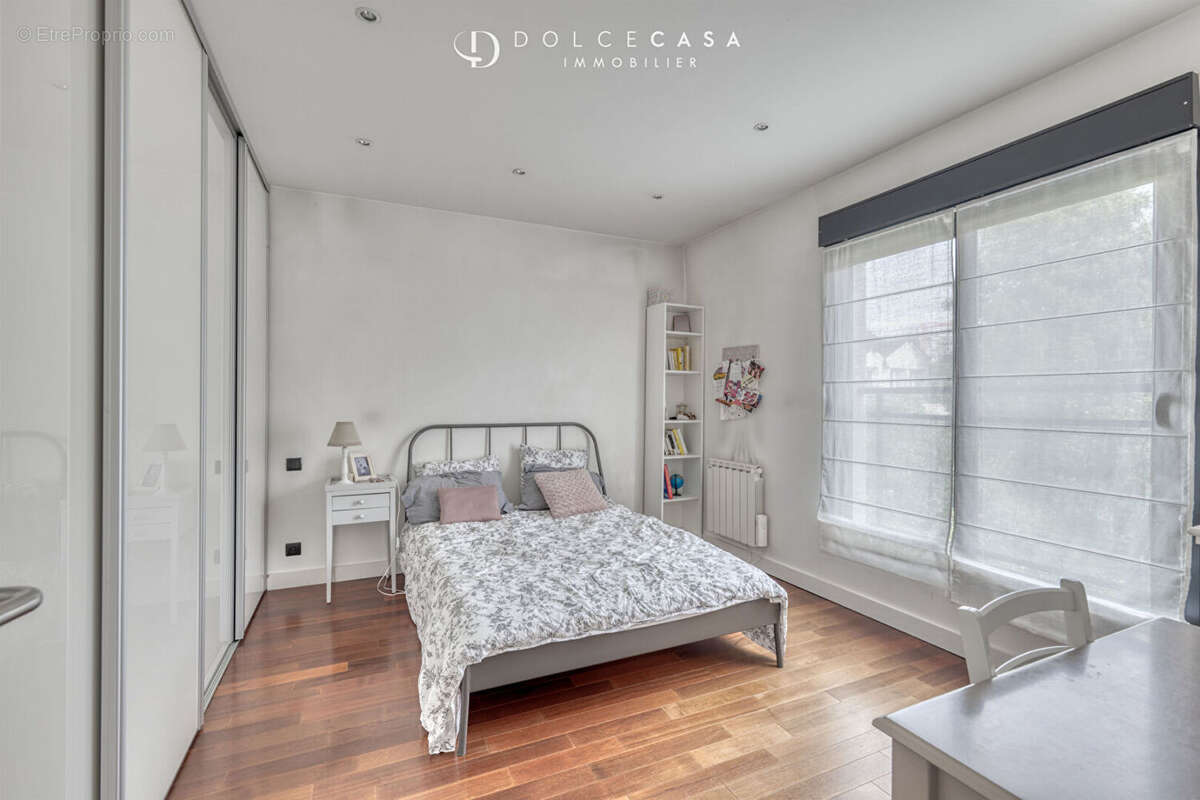 Maison à BRY-SUR-MARNE