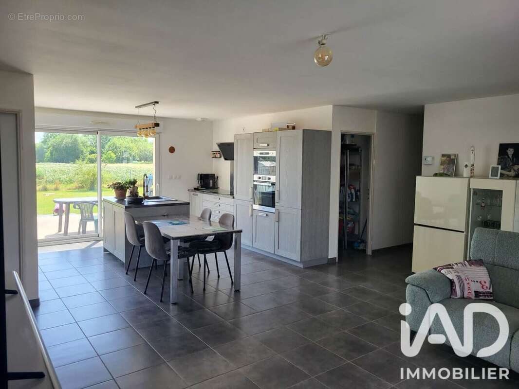 Maison 107 m² à Condren  - photo 6