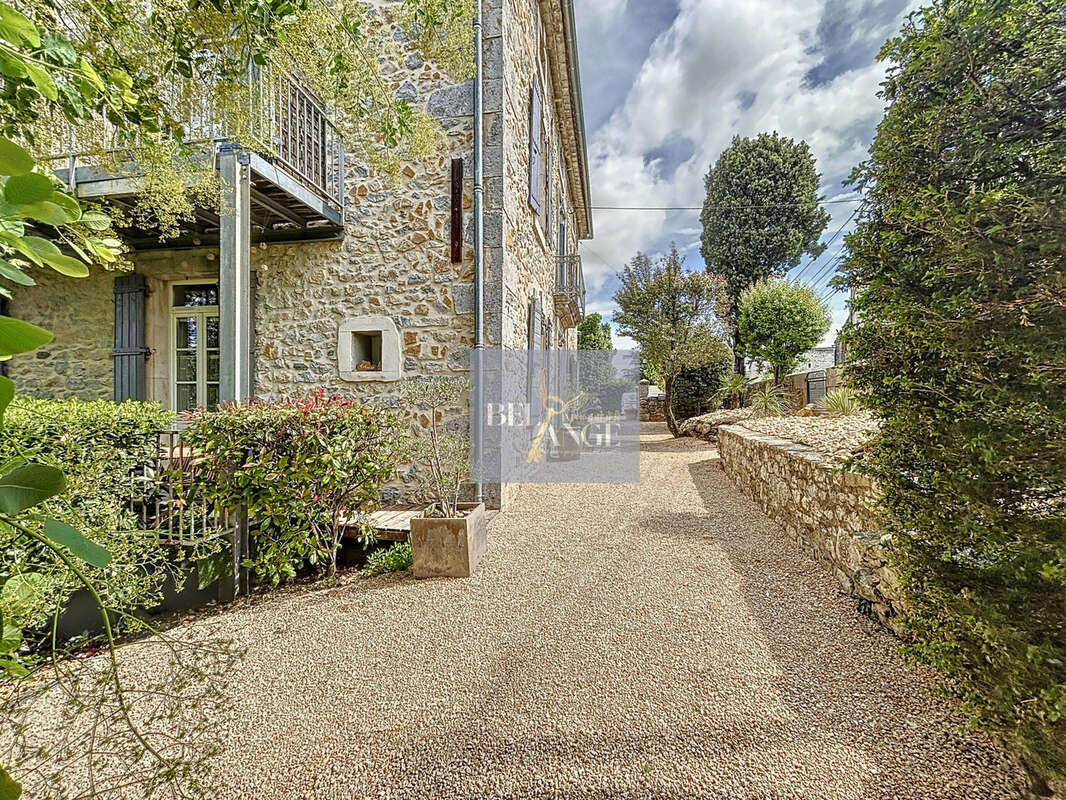 Maison à VALLON-PONT-D'ARC