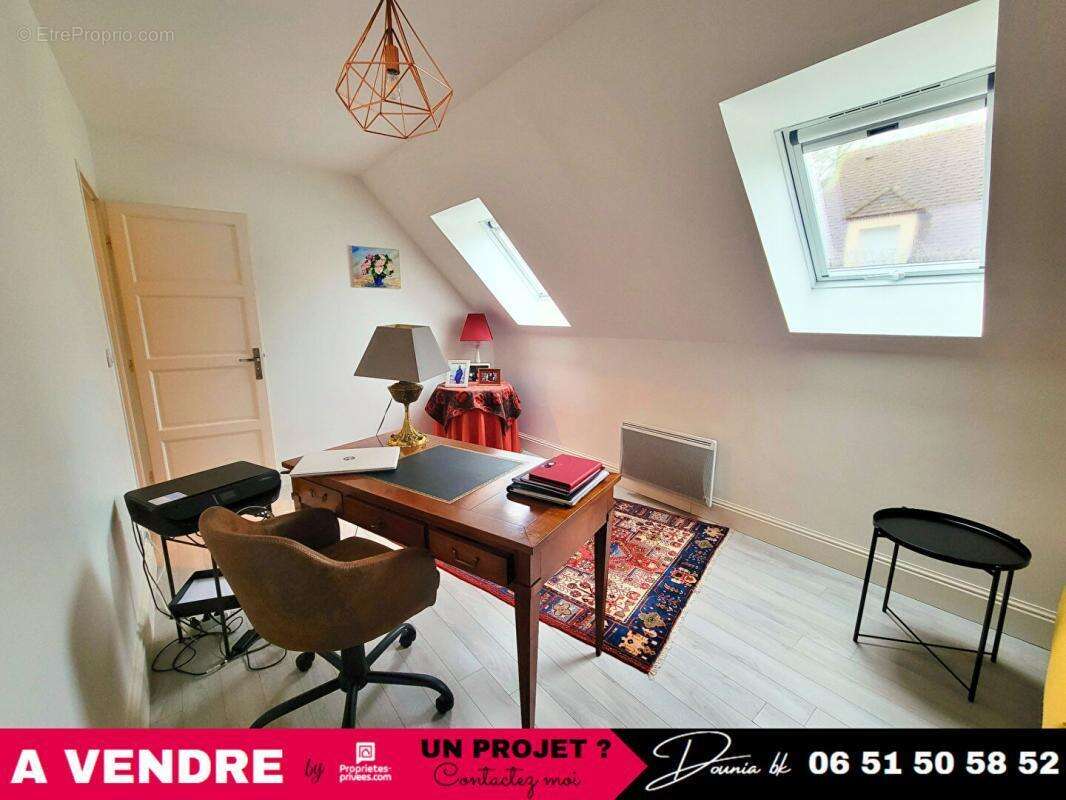 Maison à VERNEUIL-EN-HALATTE