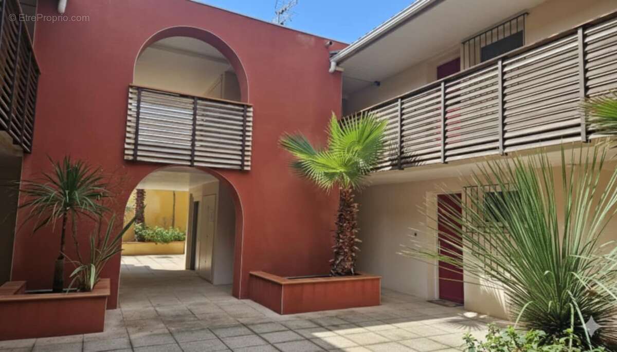 Appartement à MEZE