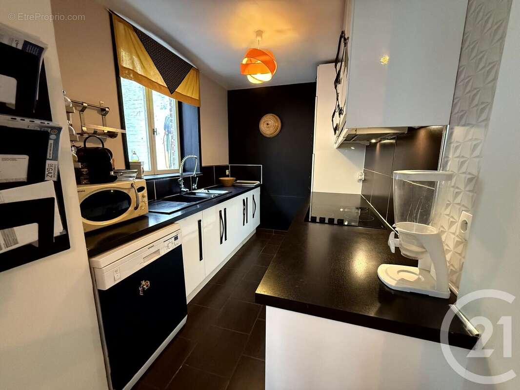 Maison à SAINT-QUENTIN