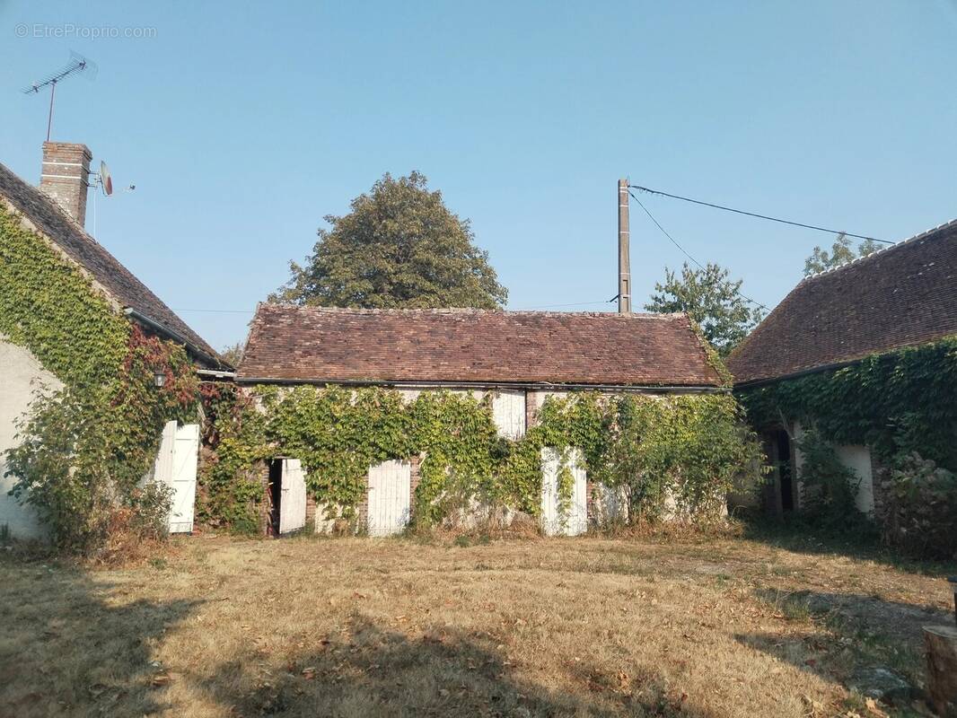 Maison à CHEVRY-SOUS-LE-BIGNON