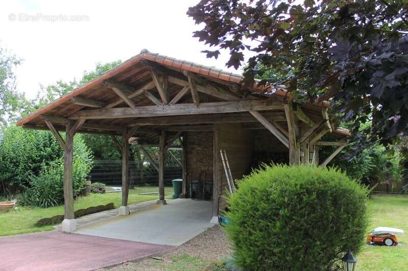Dpt Maine et Loire (49), à vendre proche  de Cholet, maison de caractère avec 6 chambres sur 3750 m² de terrain + dépendance - photo 2