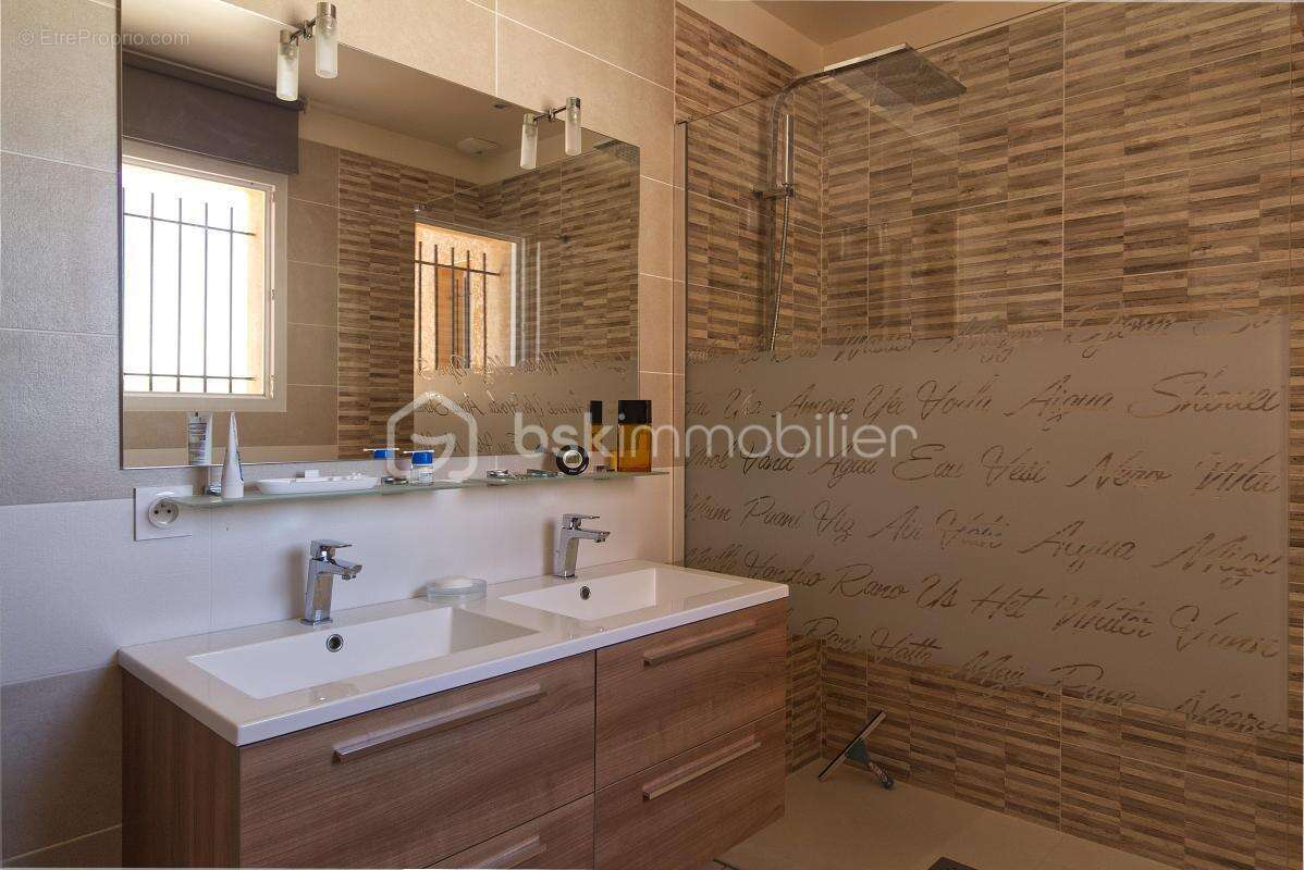 Villa récente de 118 m² avec piscine - photo 4