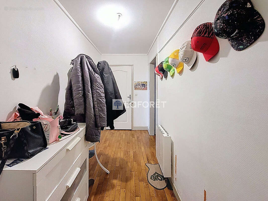 Appartement à LA FERE