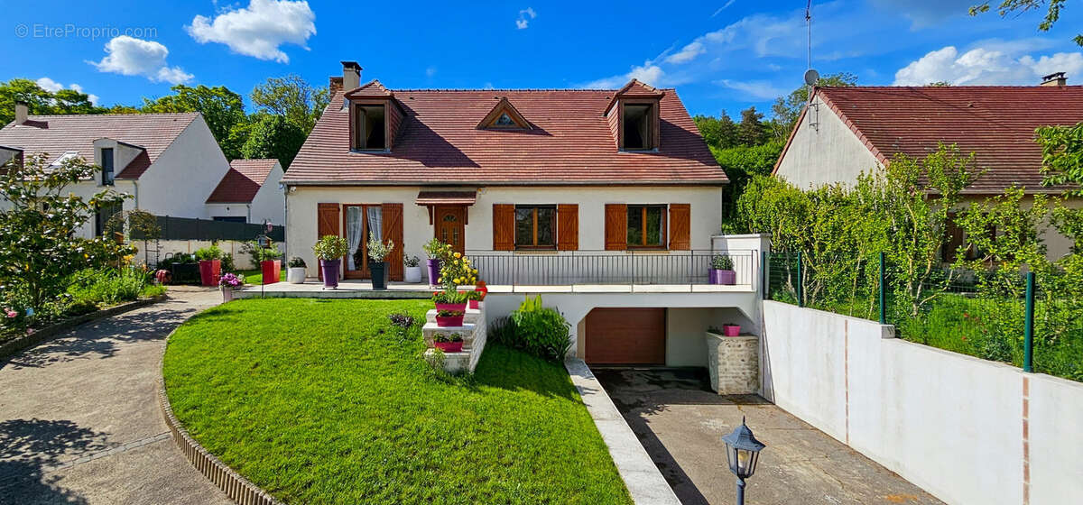 Maison à ABBEVILLE-LA-RIVIERE