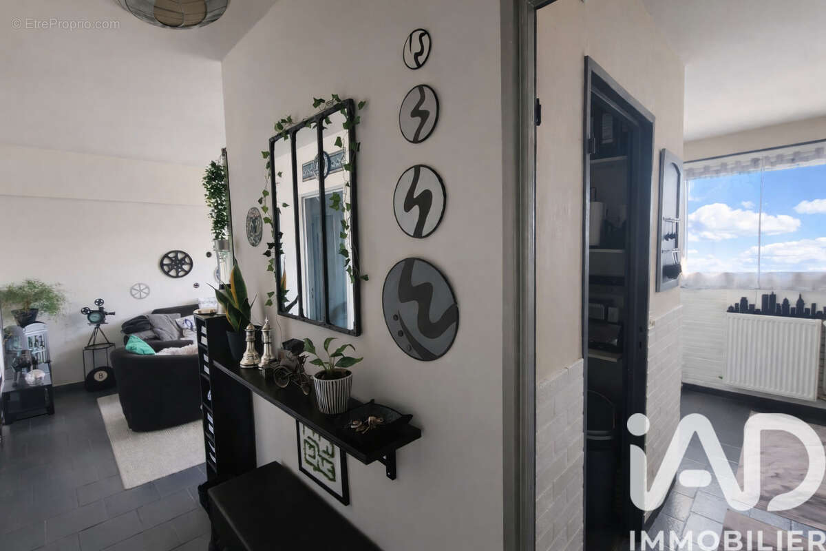 Photo 6 - Appartement à COMBS-LA-VILLE