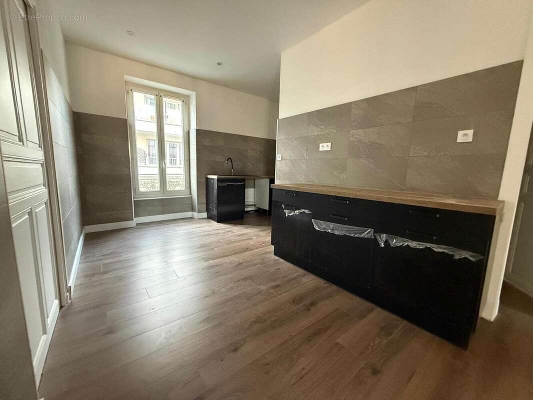   - Appartement à AUBENAS