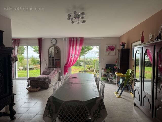 Maison à SAINT-AUBIN-LA-PLAINE