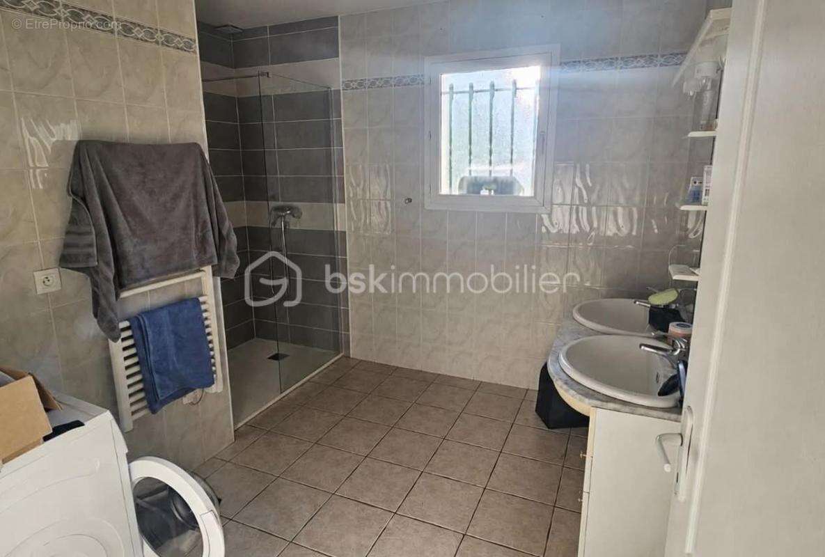 CREYS-MÉPIEU – Maison de plain-pied de 98 m² avec grand terrain – 285 000 € - photo 3