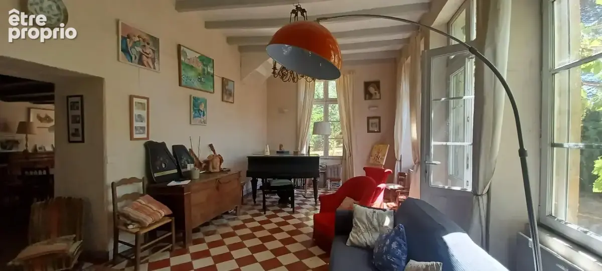 Grande maison de famille, dépendances  et jardin - photo 9