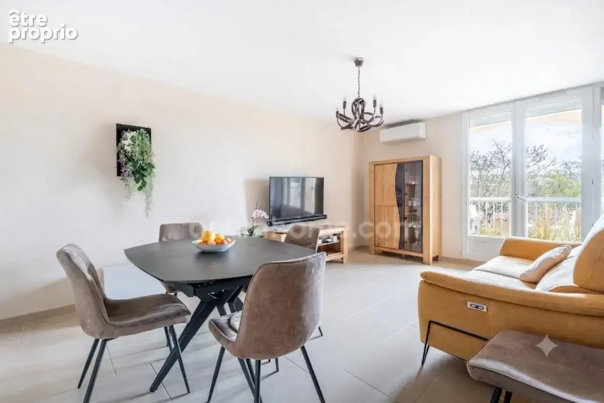 NEUVILLE SUR SAONE (69) -DUPLEX 123 m², 4 chambres, Dernier étage avec asc, Vue dégagée, DPE C - photo 3