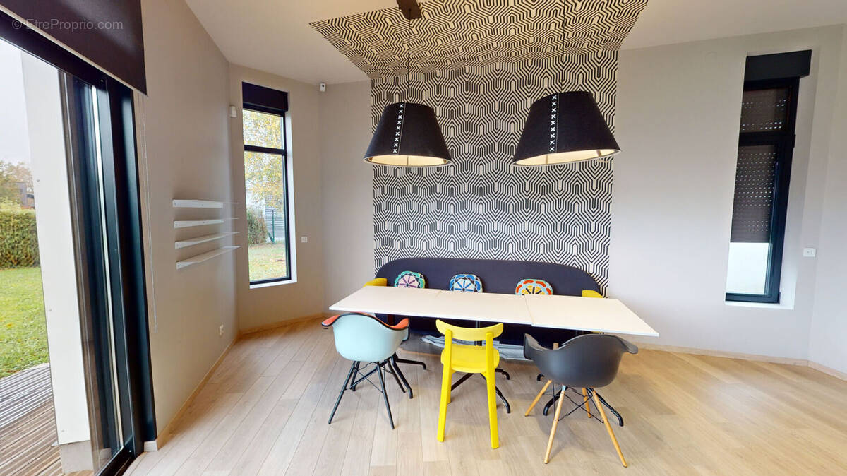 Photo 1 - Commerce à PAU