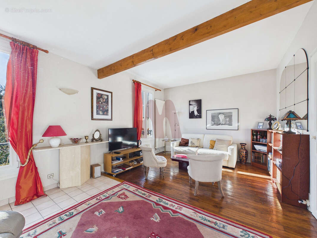 Appartement à IVRY-SUR-SEINE