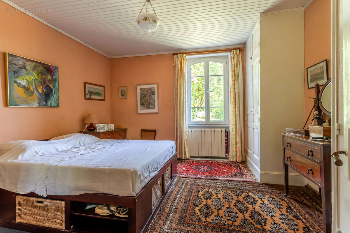 Maison de campagne avec annexes, piscine, grange et vue - photo 26