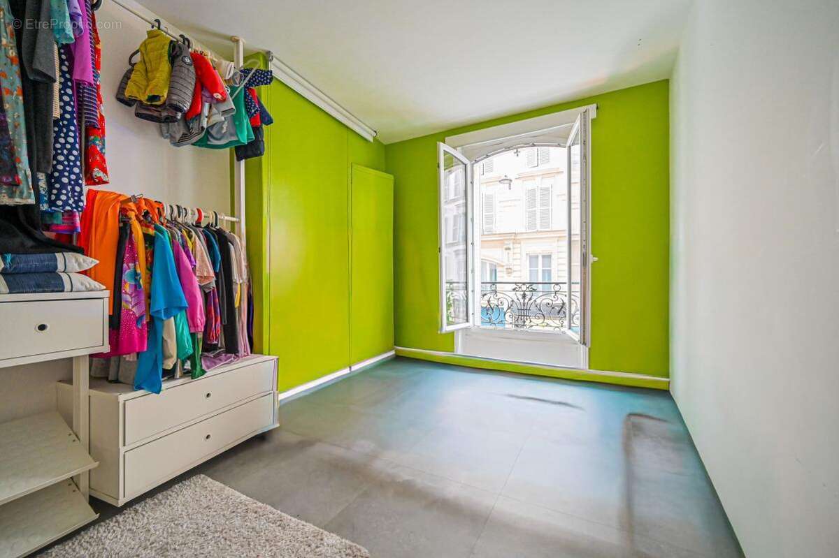 Appartement à PARIS-18E