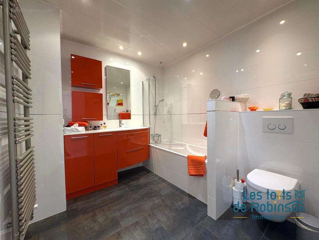 Maison à LE PLESSIS-ROBINSON