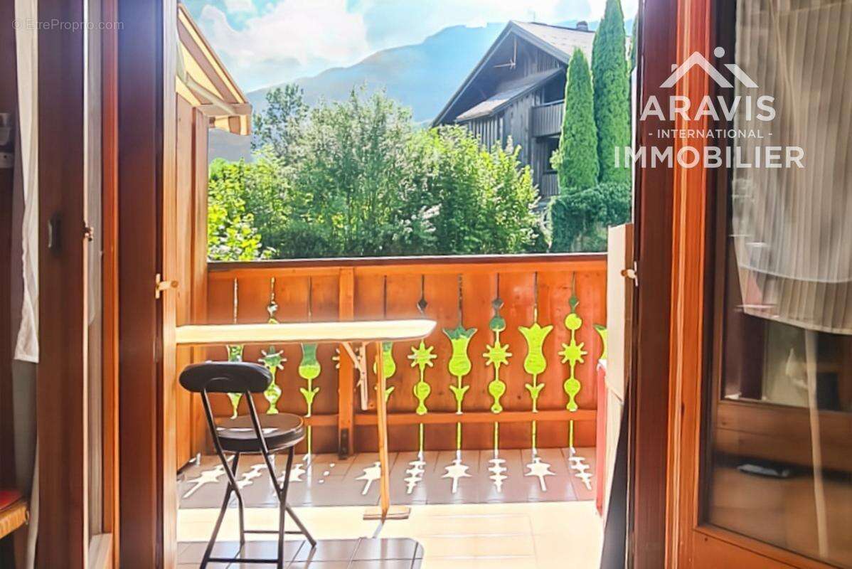 Appartement à MORILLON