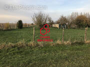 Terrain à BOUCONVILLERS