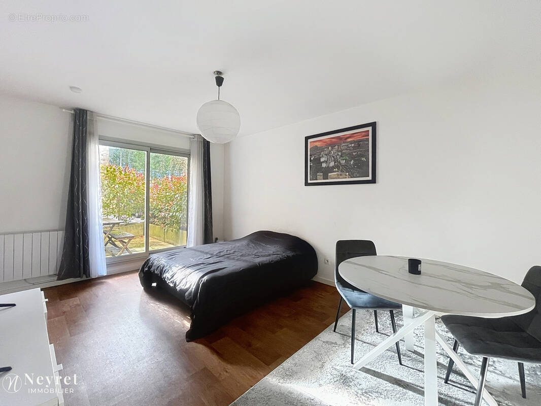 Appartement à OULLINS