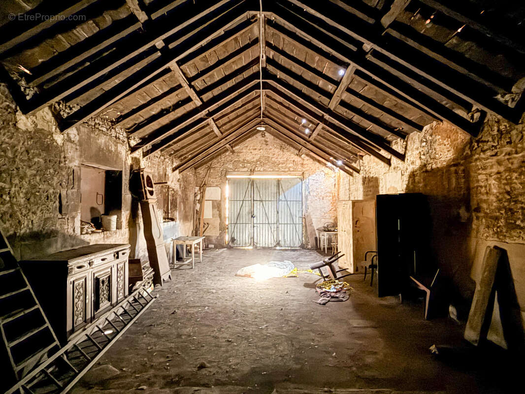 Maison à VILLARS-EN-PONS