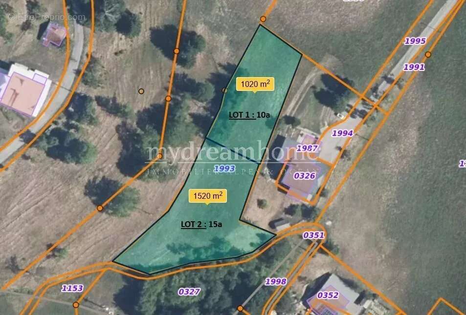 Terrain à SAINT-NICOLAS-LA-CHAPELLE