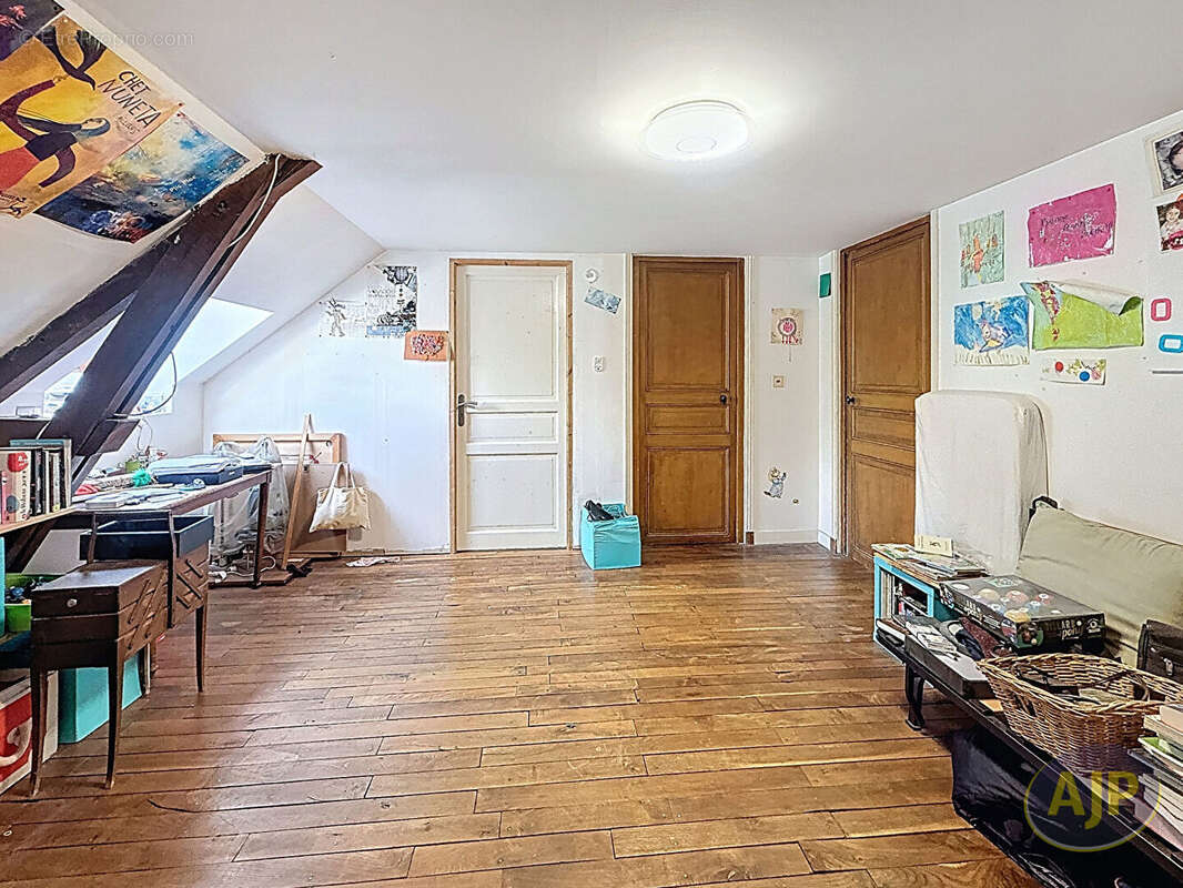 Maison Saffre 6 pièce(s) 171.94 m2 - photo 12