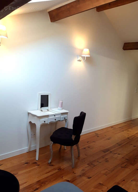 Appartement à SAINT-PIERRE-DE-MEZOARGUES