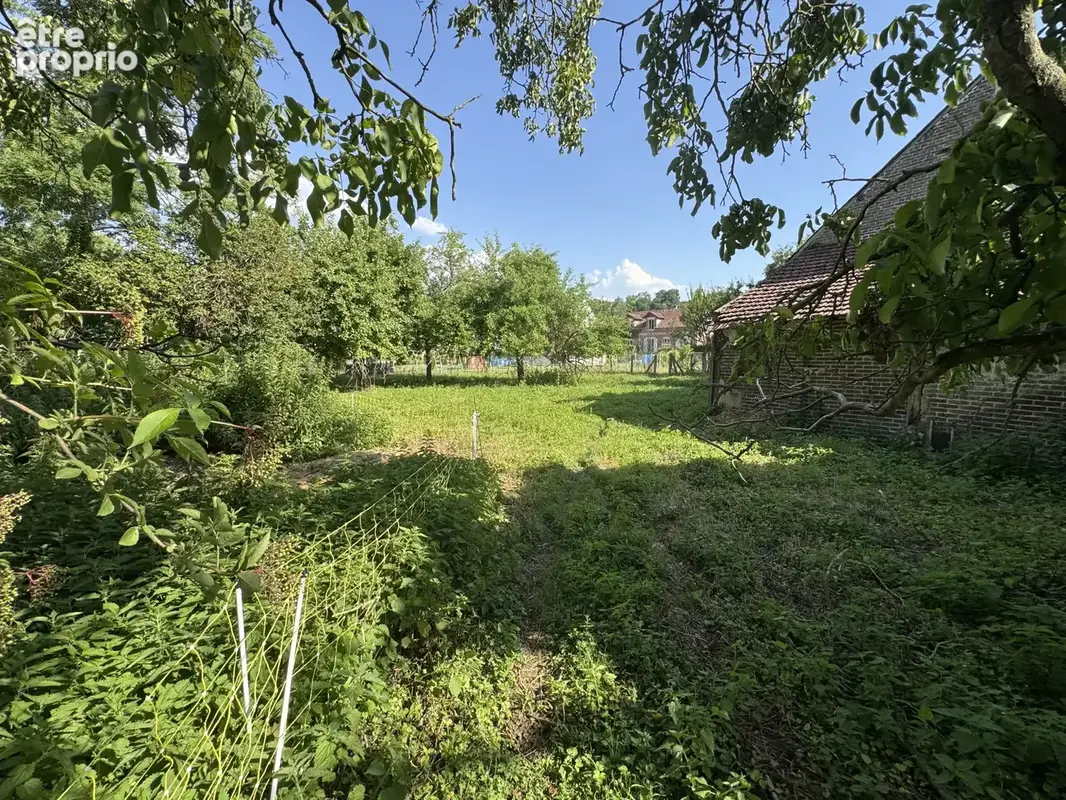 Corps de ferme habitable avec dépendances a rénover. - photo 16