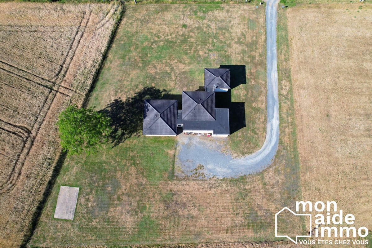 Maison à NANTHEUIL