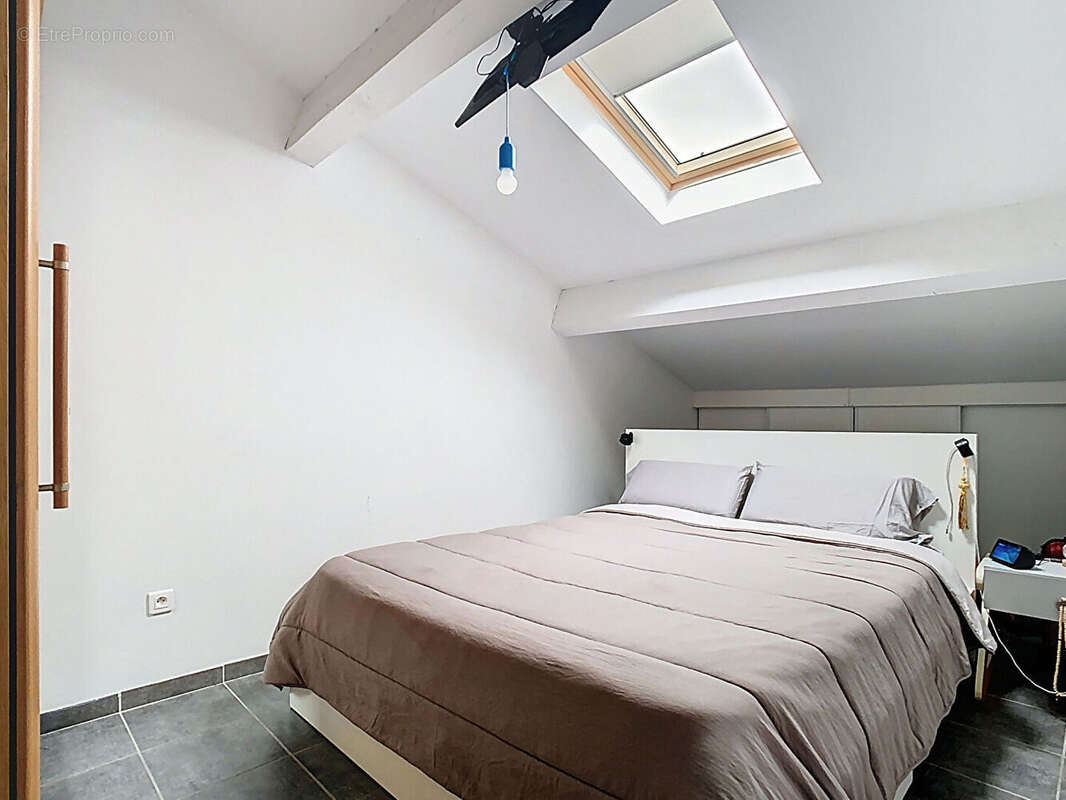 Appartement Duplex Vitrolles 4 pièce(s) 79 m2 - photo 8