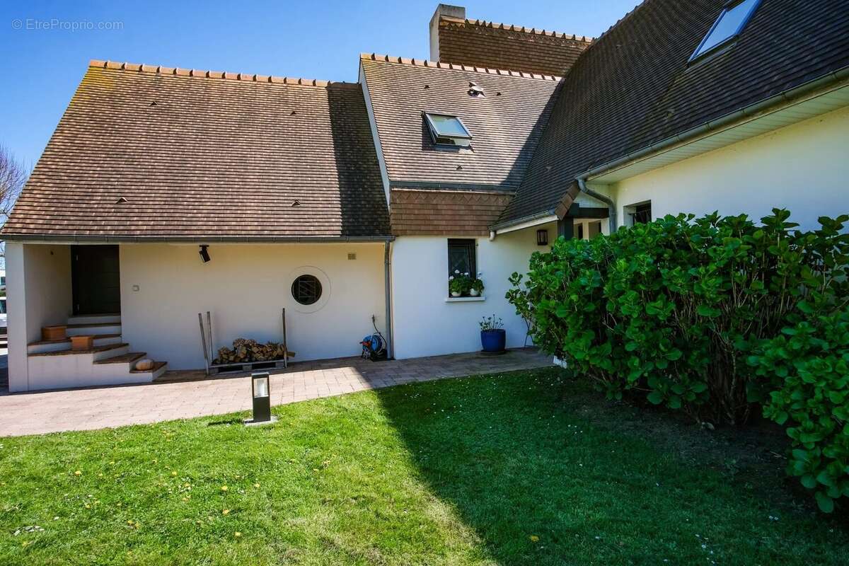 Maison à BIEVILLE-BEUVILLE