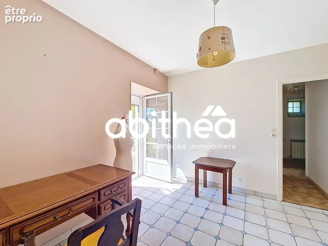 Charentaise  4 chambres  2800m2 de terrain clos  dependances - photo 11