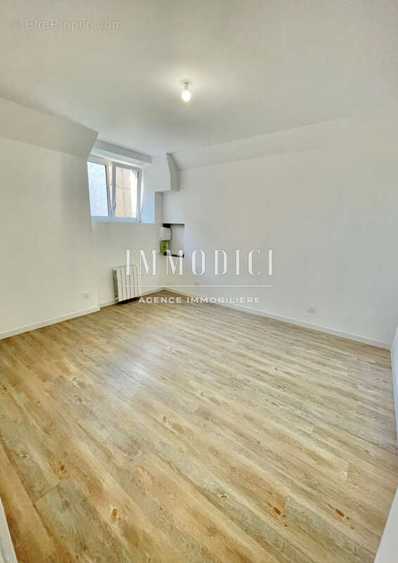 Appartement à THOISSEY