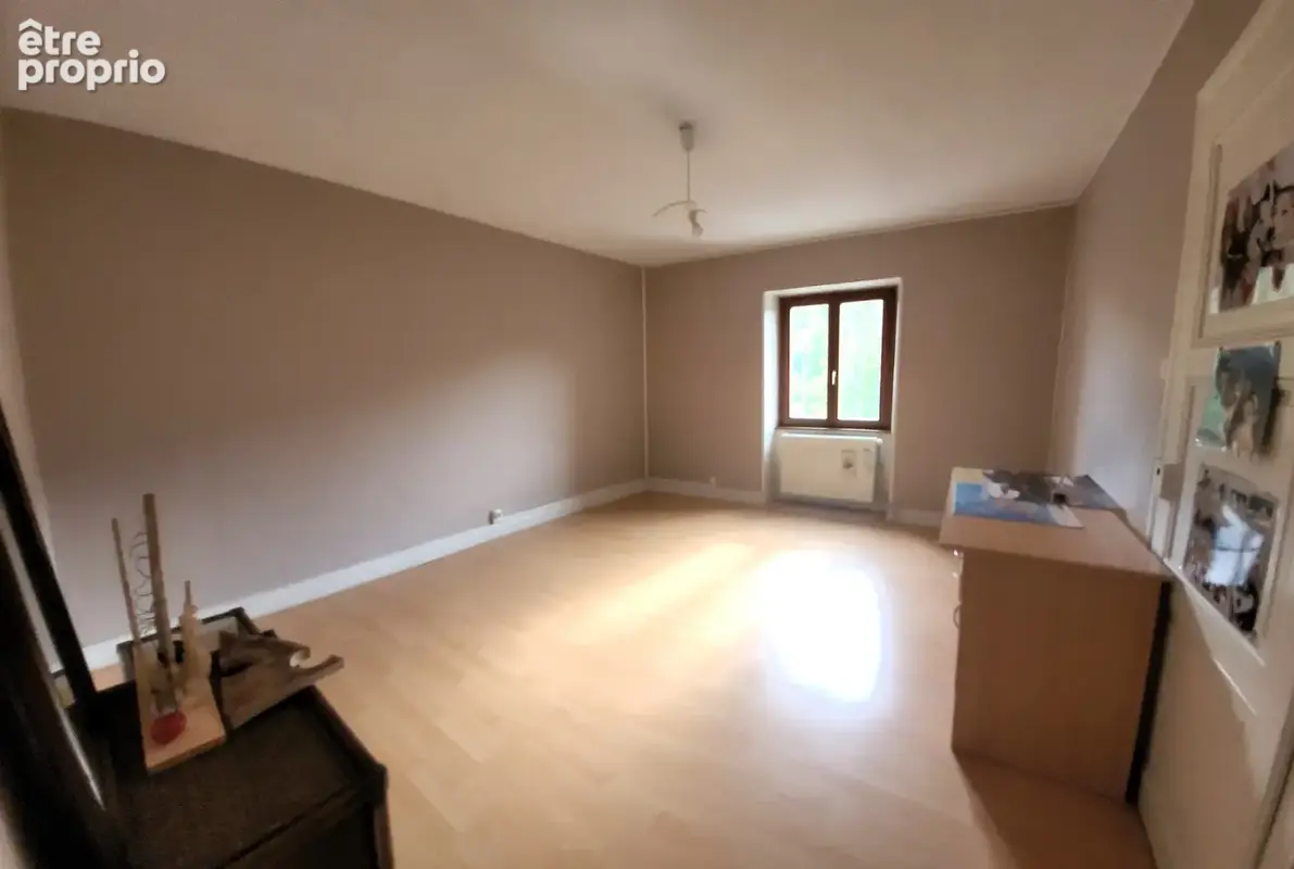 Maison T6 151 m2 habitables rénovée sur 8 ares de terrain avec grange - photo 11