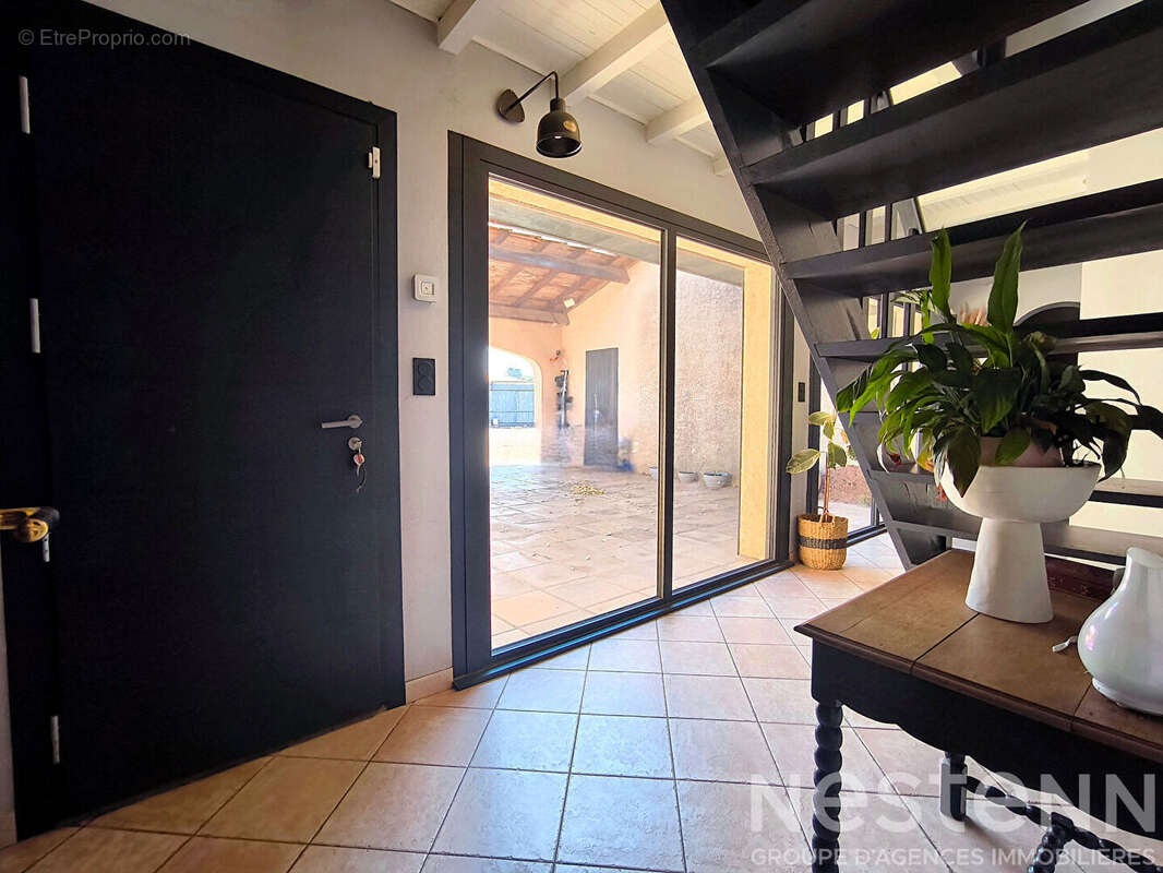 Maison à vendre à Peyrens avec 268 m² habitables, piscine et terrain de 3 600 m² pour un projet immobilier familial - photo 6
