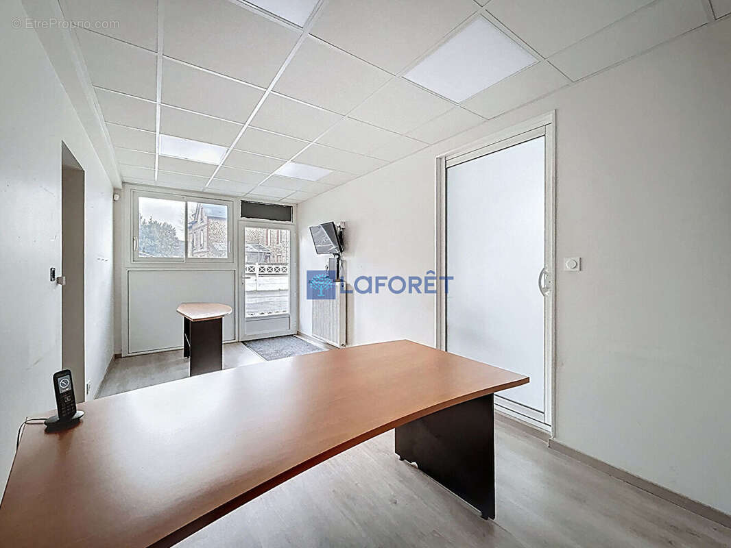 Ensemble immobilier 350 m2 - Atelier - Local commercial et appartement - photo 5