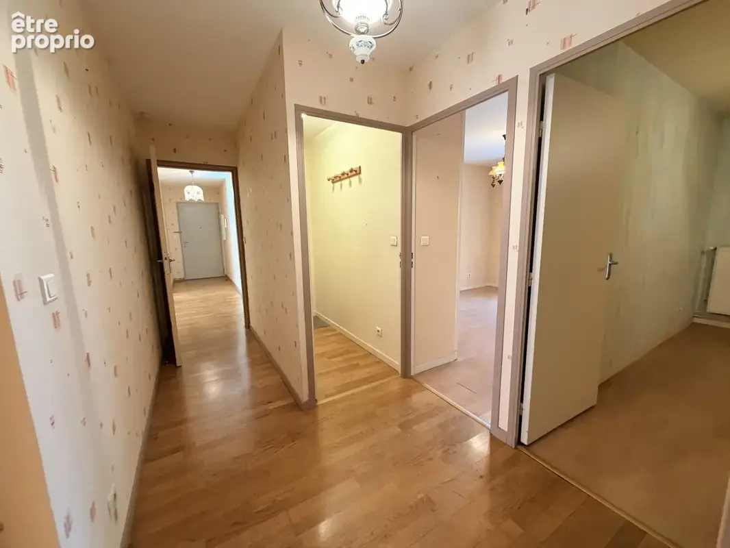 Clermont Ferrand  superbe appartement T5 95 m2, 3 chambres, 2 terrasses de 30 et 25 m2, garage, asc, 260500€ F - photo 5