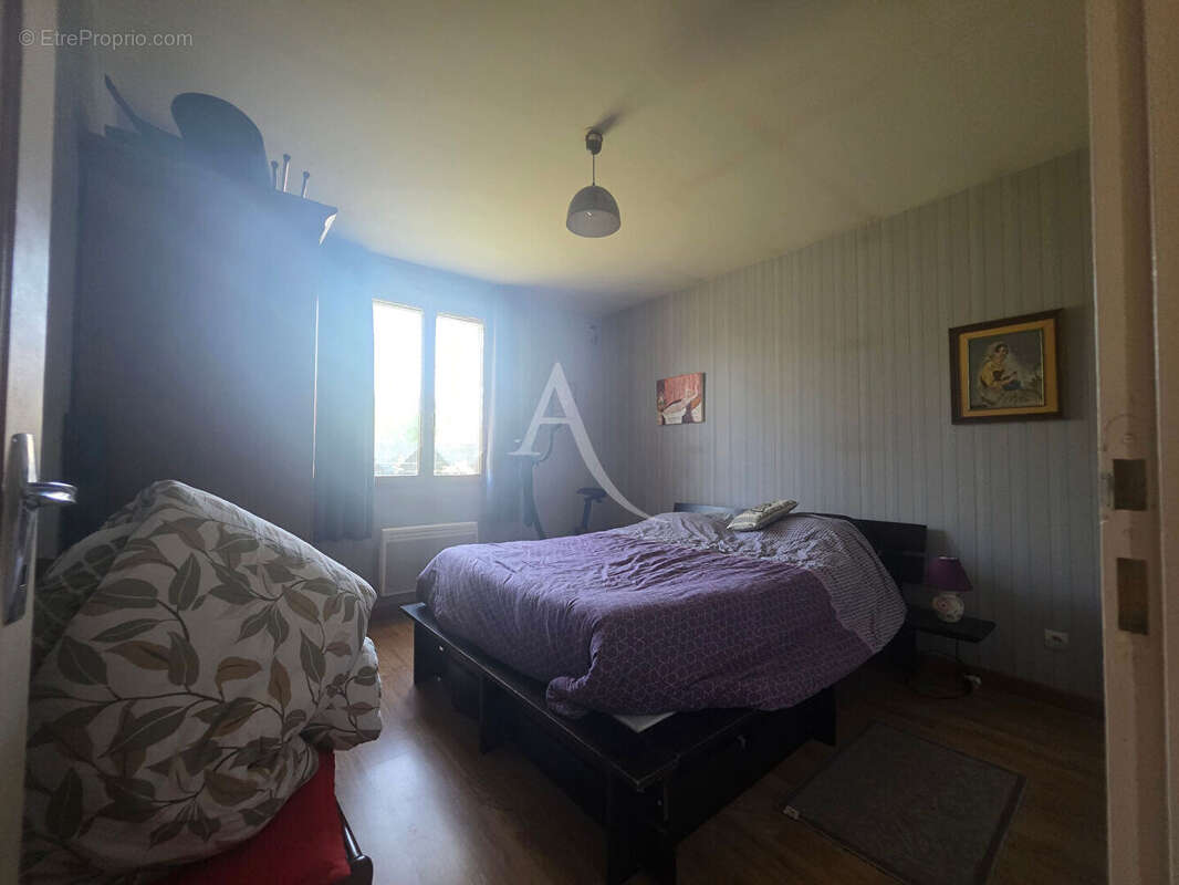 En vente - sury pres lere - 15 mn cosne sur loire, 2 h 30 paris  maison plain pied 2 chambres terrain - photo 7